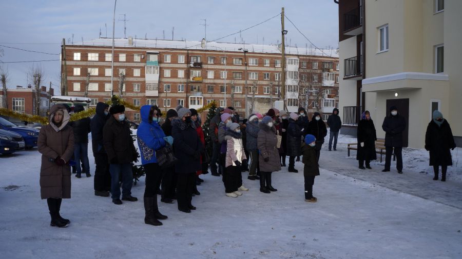 Поселок монетный фото В канун Нового года в поселке Монетный сдан дом для переселенцев из аварийного ж