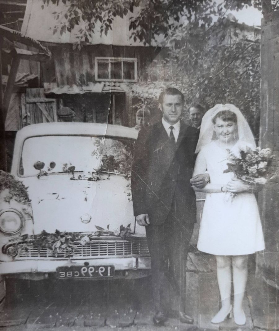 Анатолий и Нина в день свадьбы  9 июля 1970 г.