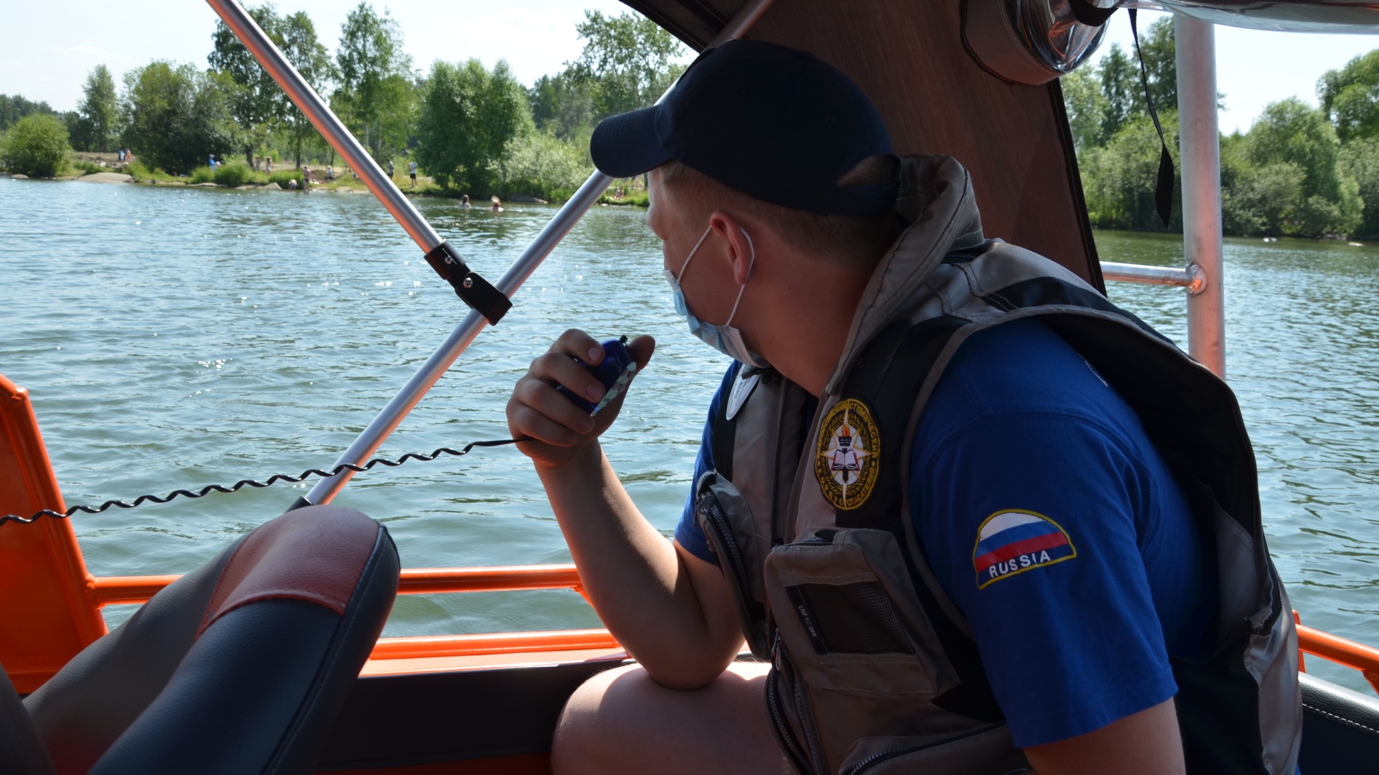 Дополнительная безопасность. Спасатели на воде. Спасательные посты на водных объектах. Мобильный спасательный пост на воде. Безопасность на воде фото.